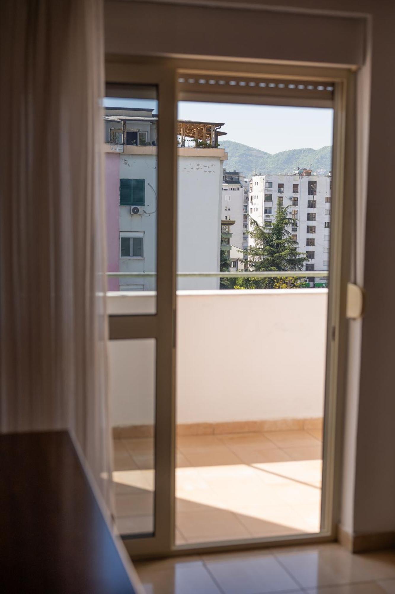 Vintage Blloku Apartment Tirana Extérieur photo
